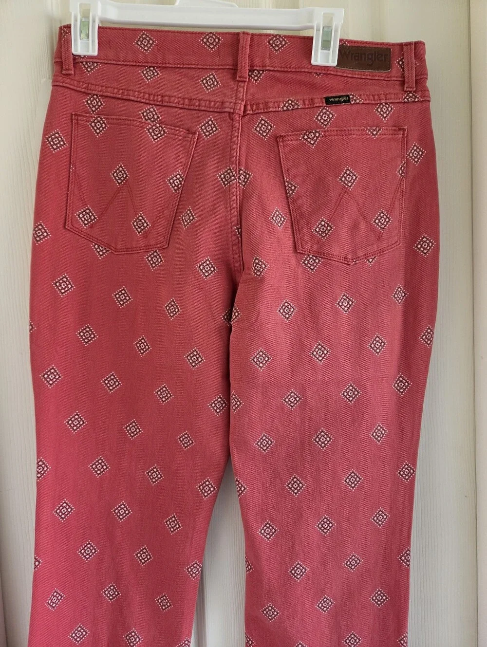 Wrangler High Rise Bold Bootcut Jeans Red Diamond Bay Bandana Print Size 31x30